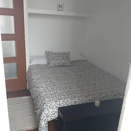 Break In Gothic Hostal 2*