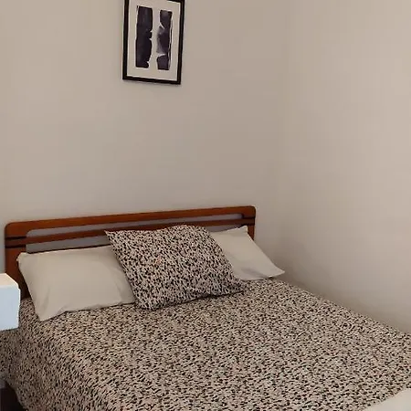 Break In Gothic Hostal Barcelona