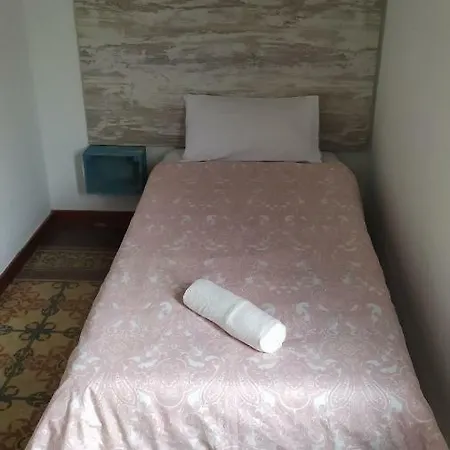 Pensionat Break In Gothic Hostal 2*
